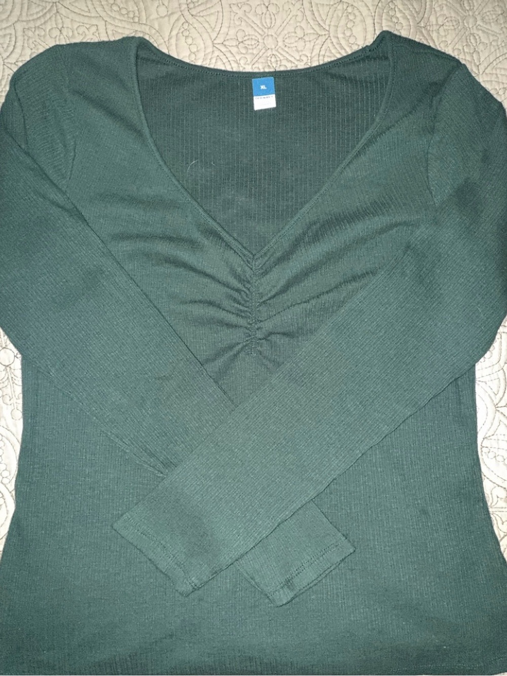 Old Navy Dark Green V-Neck Ruched Long Sleeve Sweater